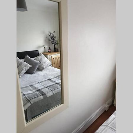 A Home Away From Home With A Big Welcome Erith Dış mekan fotoğraf